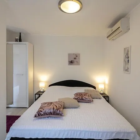 Mihojevic Rukavac (Vis)