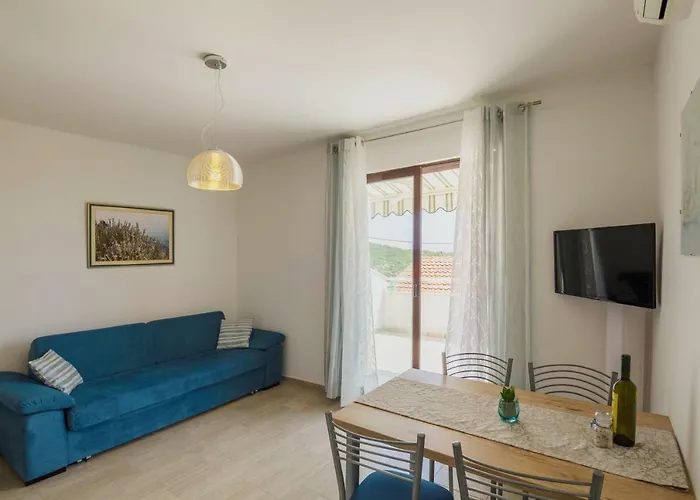 Mihojevic Rukavac (Vis)