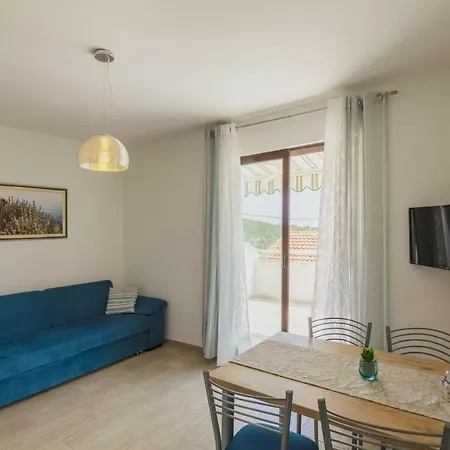 Mihojevic Rukavac (Vis)